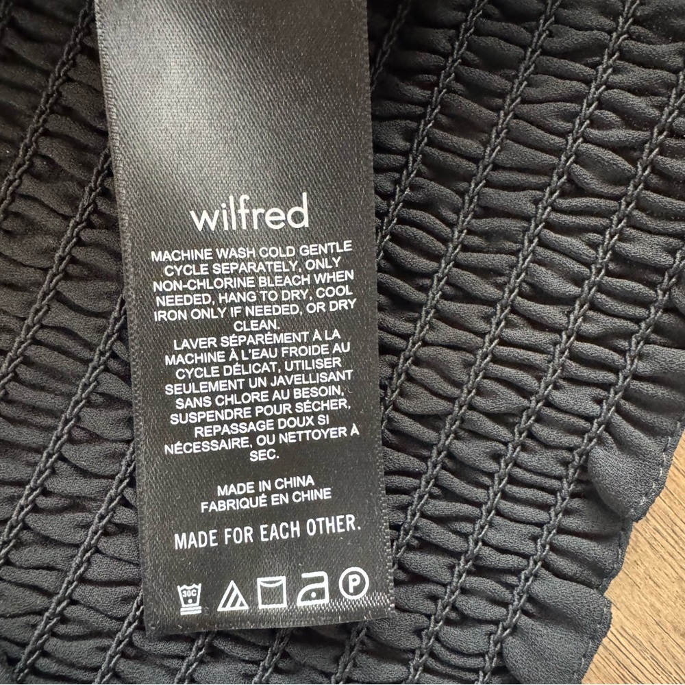 NWT! Aritzia Wilfred Wistful Blouse - Black Puff Sleeve Cropped Boho Top - Picture 12 of 12